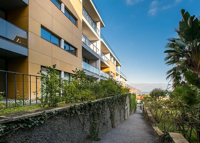 The Bay View - By Lovelystay *