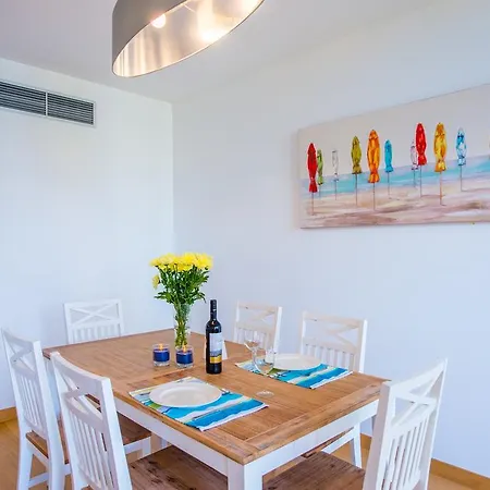 The Bay View - By Lovelystay Funchal (Madeira)