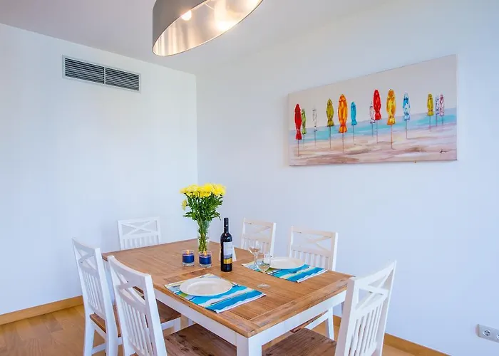 The Bay View - By Lovelystay Funchal (Madeira)